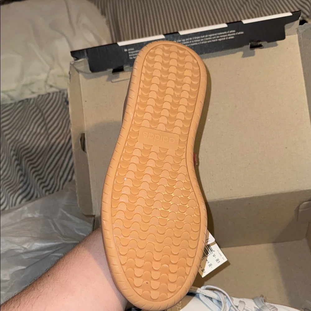 adidas Men’s White Sneakers with Gum Brown Sole BARREDA - Picture 5 of 5